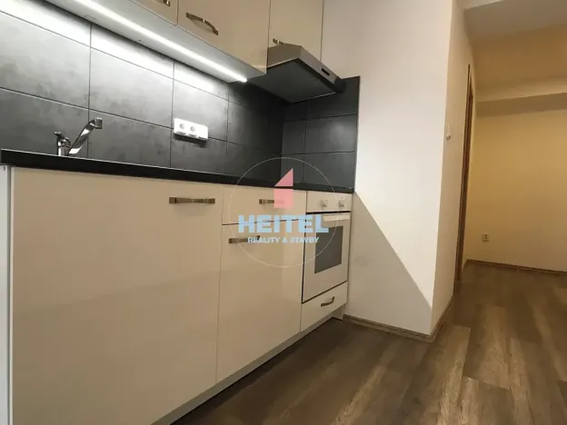 Pronájem bytu 1+kk, Olomouc, Zeyerova, 36 m2