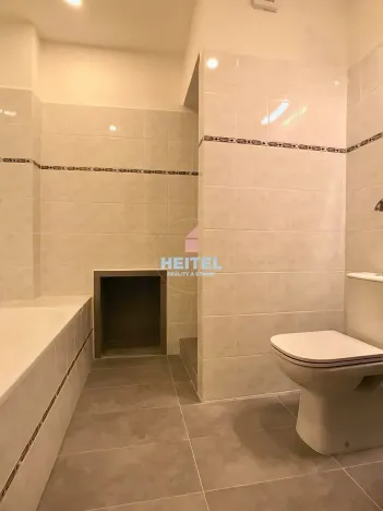 Pronájem bytu 1+kk, Olomouc, Zeyerova, 36 m2