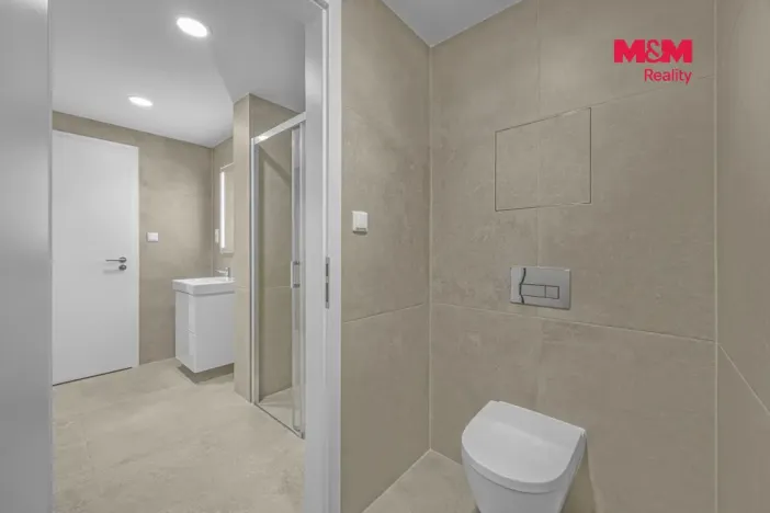 Prodej bytu 2+kk, Praha - Hloubětín, Poděbradská, 71 m2