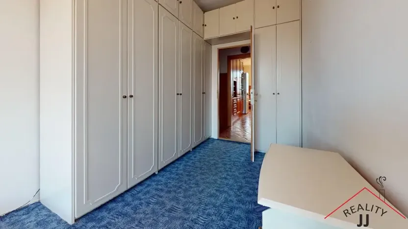 Prodej bytu 3+1, Praha - Troja, Mazurská, 74 m2