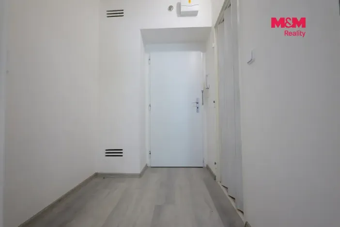 Pronájem bytu 1+1, Prostějov, Šárka, 29 m2