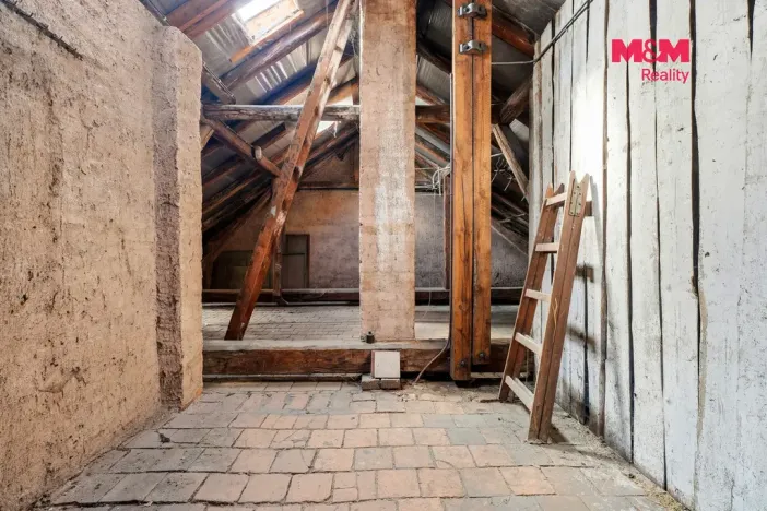 Prodej rodinného domu, Dvůr Králové nad Labem, Nerudova, 150 m2