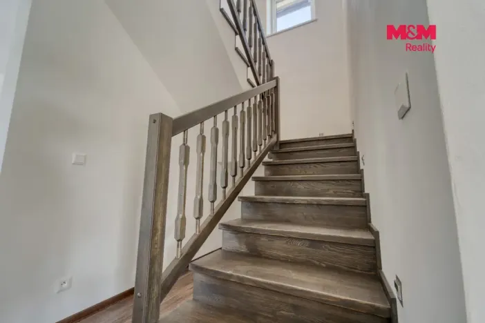 Prodej rodinného domu, Vodochody - Hoštice, Na Kopečku, 168 m2