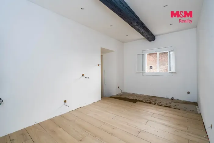 Prodej chalupy, Lužná, Masarykovo nám., 165 m2