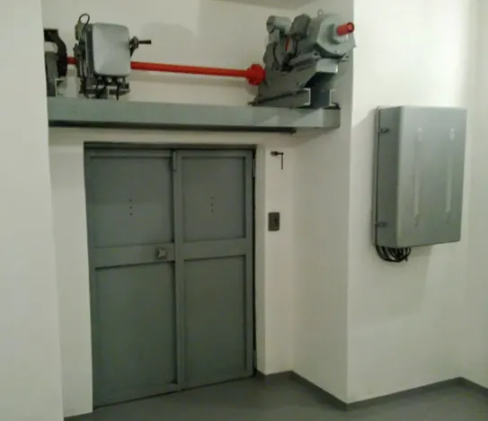 Prodej skladu, Praha - Bubeneč, Šestidomí, 28 m2