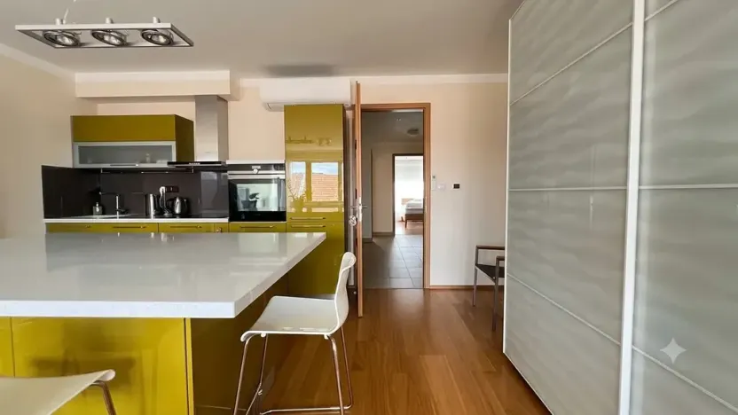 Pronájem bytu 3+kk, Praha - Holešovice, Komunardů, 100 m2