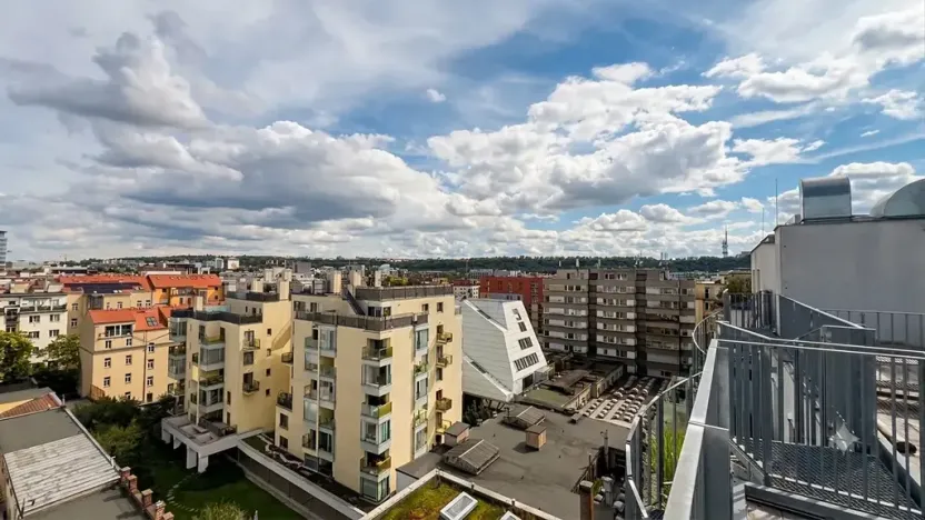 Pronájem bytu 3+kk, Praha - Holešovice, Komunardů, 100 m2