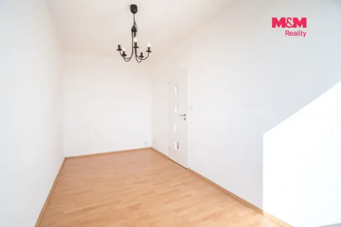 Pronájem bytu 3+1, Praha - Prosek, Jablonecká, 69 m2