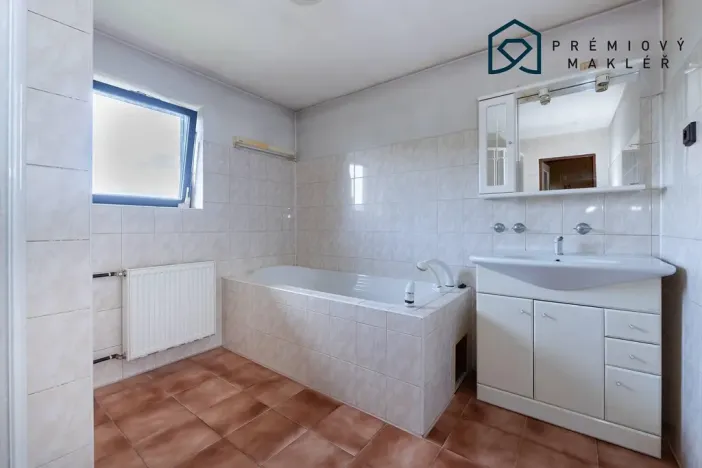 Prodej rodinného domu, Liběšice - Dobříčany, 200 m2