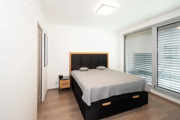 Pronájem bytu 2+kk, Praha - Libeň, Kurta Konráda, 55 m2
