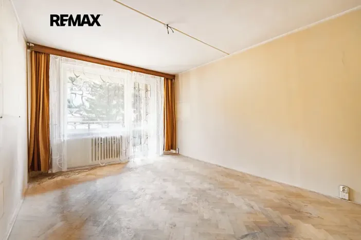 Prodej bytu 4+1, Karlovy Vary, Modenská, 77 m2