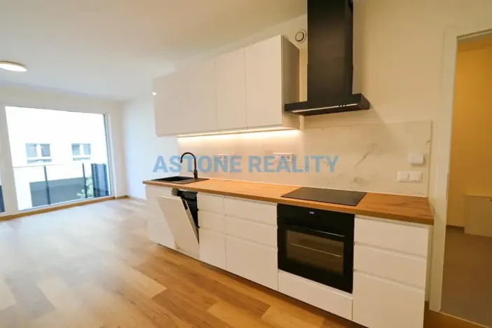 Pronájem bytu 1+kk, Praha - Modřany, Kolmanova, 37 m2