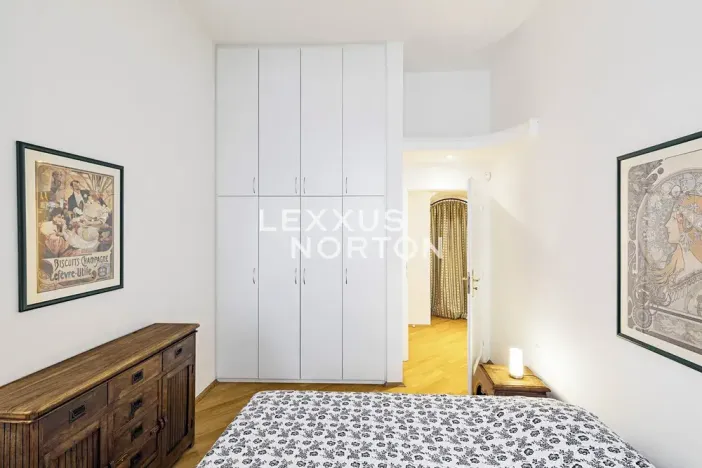 Pronájem bytu 3+1, Praha - Nové Město, Odborů, 80 m2