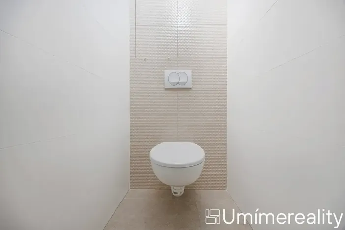 Prodej bytu 1+kk, Praha - Chodov, Valentova, 30 m2
