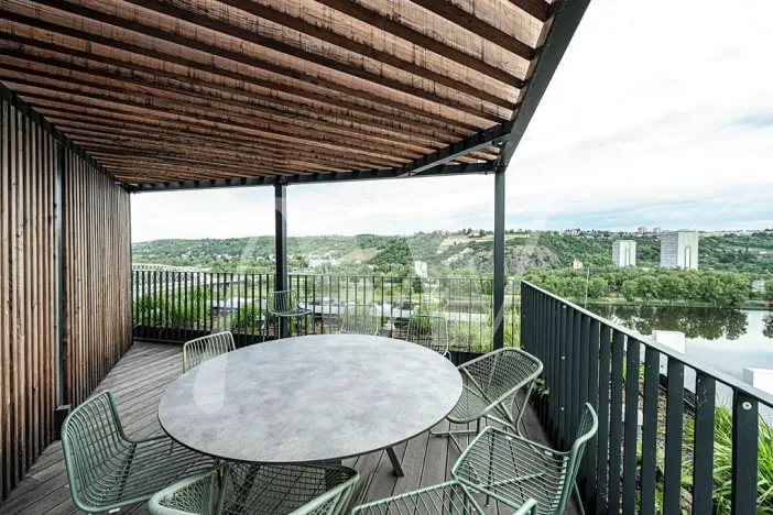 Pronájem kanceláře, Praha - Holešovice, Pod dráhou, 673 m2