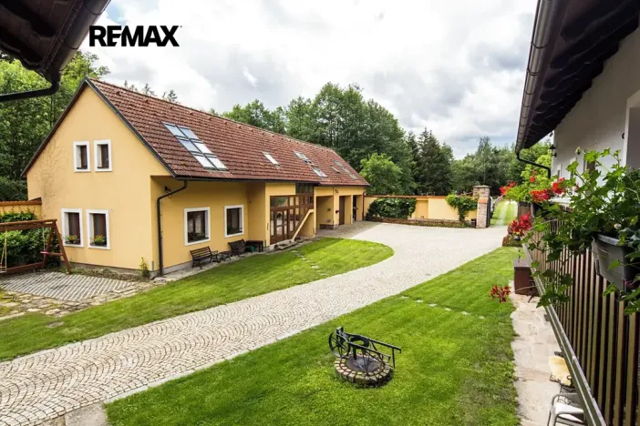Prodej ubytování, Strmilov, Samota, 550 m2