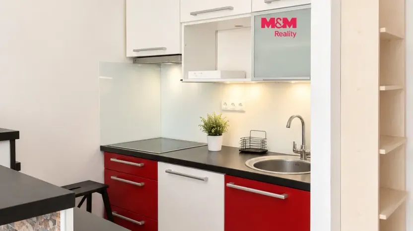 Pronájem bytu 1+kk, Praha - Modřany, Pertoldova, 31 m2
