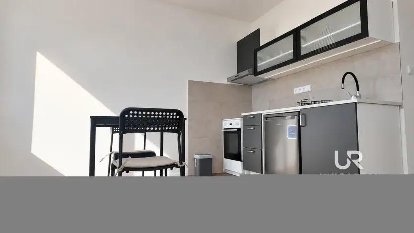 Pronájem bytu 2+kk, Brno - Královo Pole, Herčíkova, 32 m2