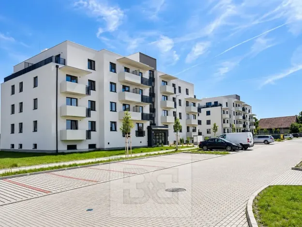 Pronájem garážového stání, Lysá nad Labem, Šípková, 15 m2