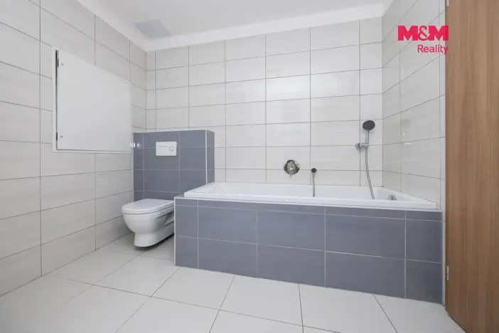 Pronájem bytu 3+kk, Pardubice - Zelené Předměstí, Hronovická, 119 m2