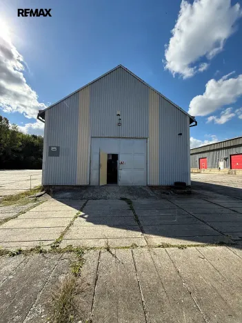 Pronájem skladu, Veleň, K Cihelně, 7000 m2