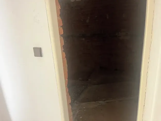 Dražba činžovního domu, Komorní Lhotka, 1000 m2