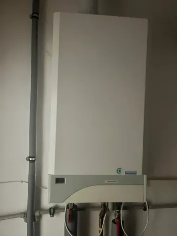 Dražba činžovního domu, Komorní Lhotka, 1000 m2