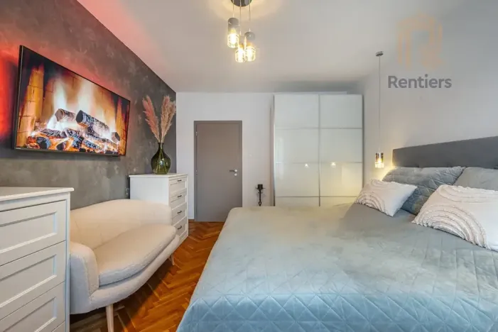 Prodej bytu 4+1, Mariánské Lázně, Na Třešňovce, 80 m2