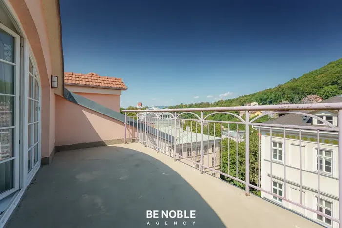 Prodej bytu 3+kk, Karlovy Vary, Zámecký vrch, 108 m2