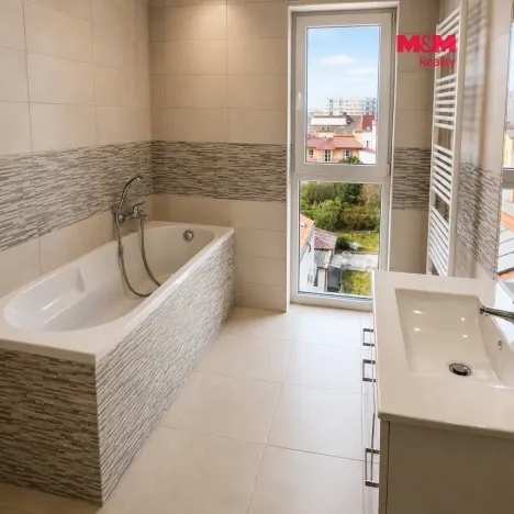Pronájem bytu 3+kk, Pardubice, Bratranců Veverkových, 73 m2