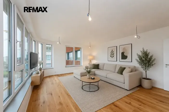 Prodej bytu 1+kk, Praha - Radlice, U Komína, 38 m2
