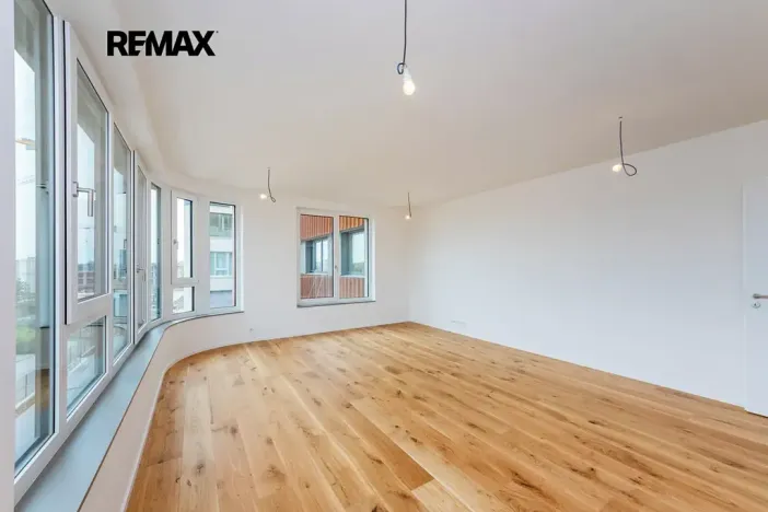 Prodej bytu 1+kk, Praha - Radlice, U Komína, 38 m2