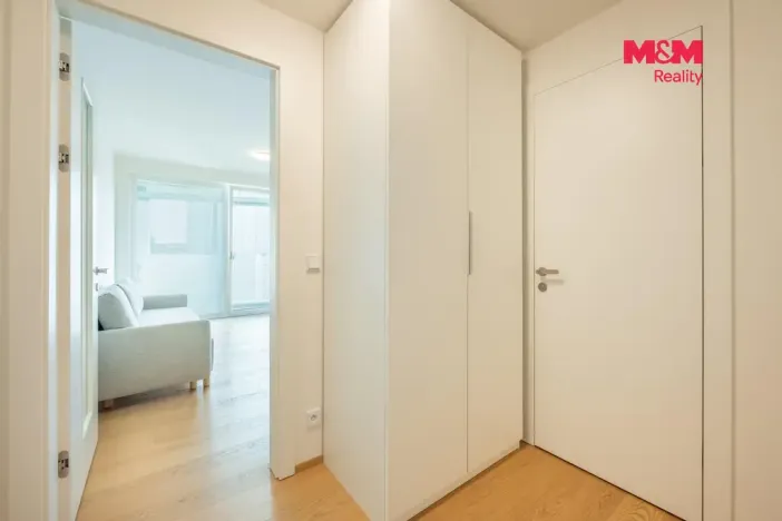 Pronájem bytu 1+kk, Praha - Michle, Hodonínská, 34 m2