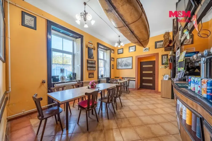 Prodej restaurace, Zvíkovec, 275 m2