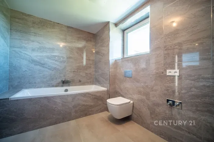 Prodej bytu 4+kk, České Budějovice, 102 m2