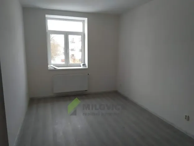Pronájem bytu 1+kk, Milovice, Slepá, 26 m2
