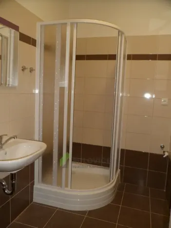 Pronájem bytu 1+kk, Milovice, Slepá, 26 m2