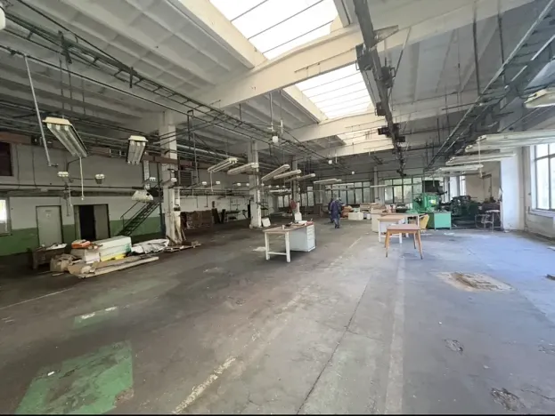 Pronájem výrobních prostor, Divišov, 400 m2