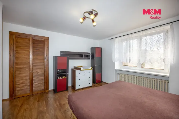 Prodej rodinného domu, Ústín, 242 m2