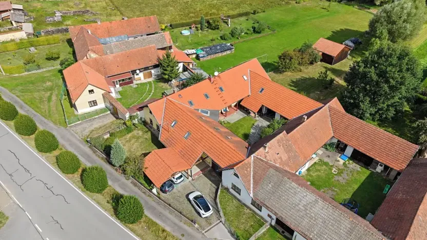 Prodej vícegeneračního domu, Pelhřimov, 300 m2