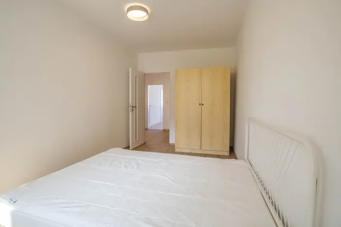 Pronájem bytu 3+1, Praha - Žižkov, Ostromečská, 83 m2