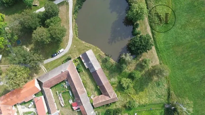 Prodej chalupy, Lišov, 460 m2
