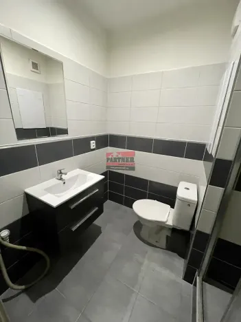 Pronájem bytu 1+kk, Tábor, nám. Přátelství, 31 m2