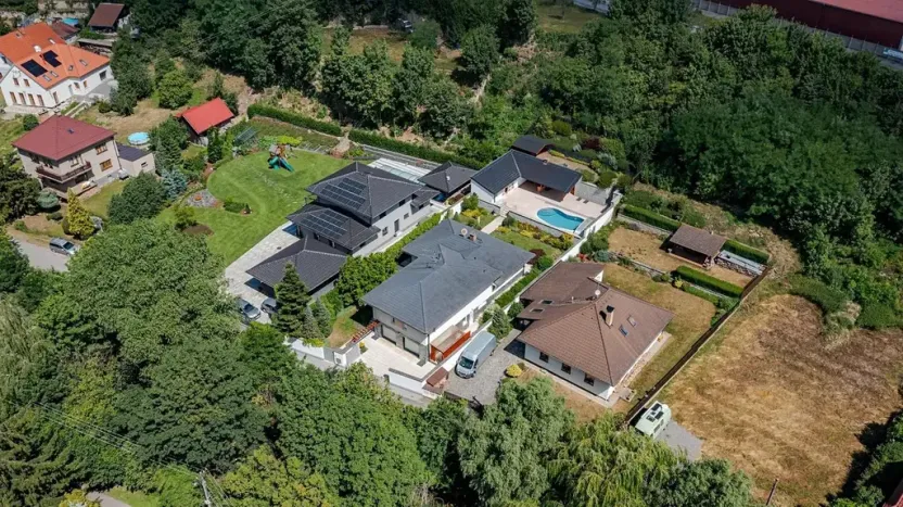 Pronájem rodinného domu, Benátky, 241 m2