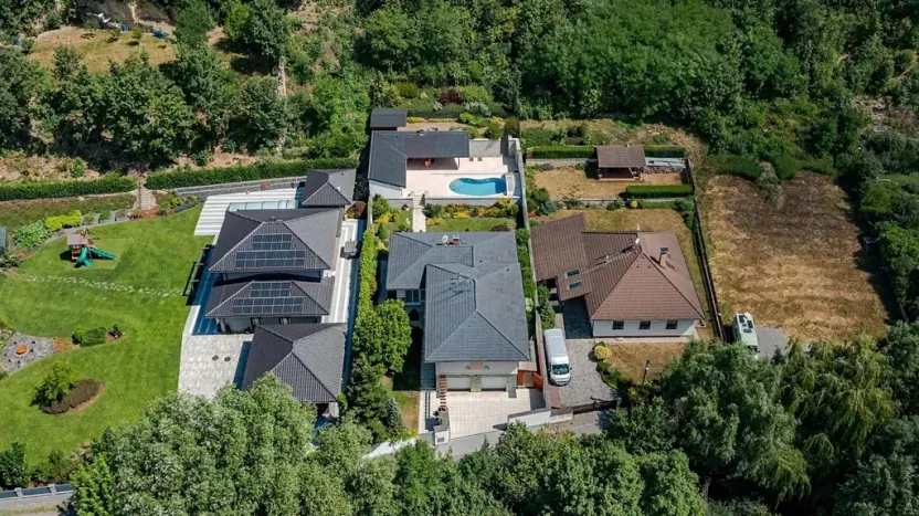 Pronájem rodinného domu, Benátky, 241 m2