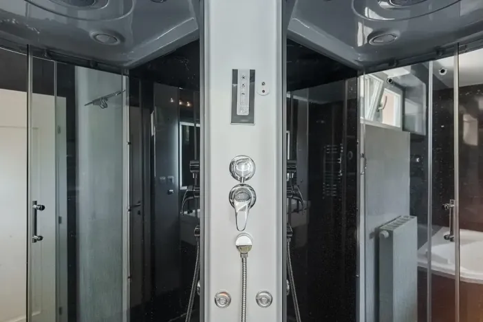 Pronájem rodinného domu, Benátky, 241 m2