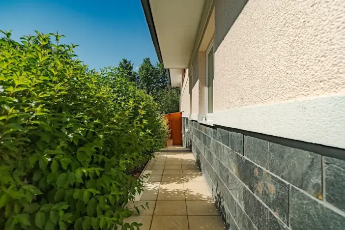 Pronájem rodinného domu, Benátky, 241 m2