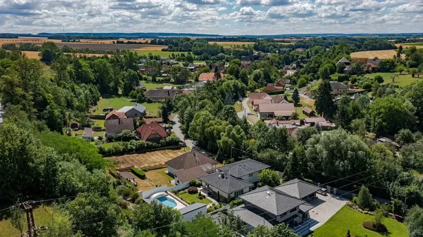 Pronájem rodinného domu, Benátky, 241 m2