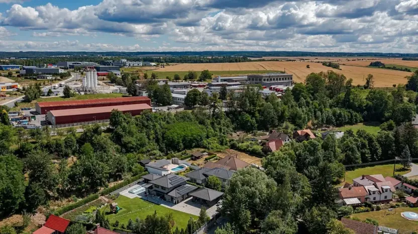 Pronájem rodinného domu, Benátky, 241 m2