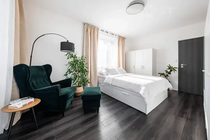 Prodej bytu 2+kk, Pardubice, Stavbařů, 53 m2